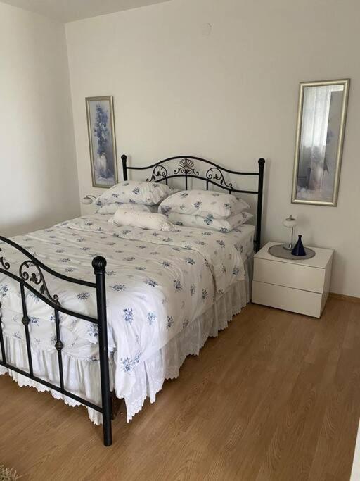 Lovely 3 Bedroom Apartment In Quiet Area W/ Pool Pula Luaran gambar